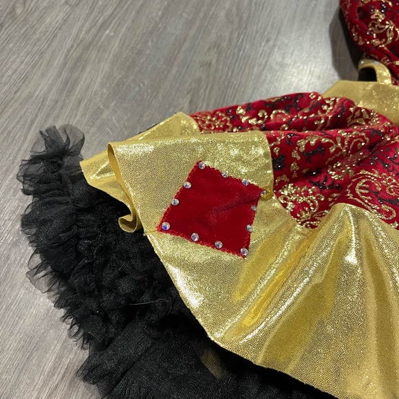 Custom Red & Gold Sparkle Two Piece Card Detail Costume - Picture 4 of 8